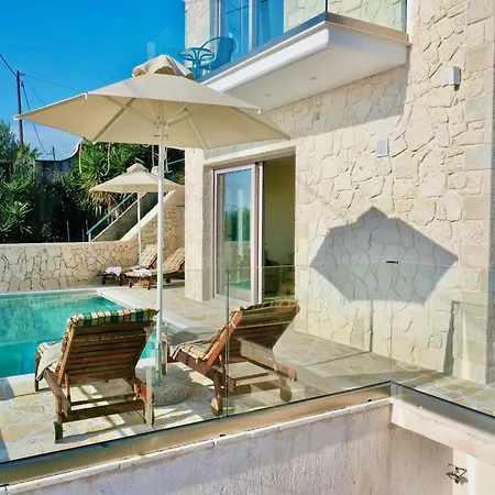 Smile With Private Pool By Dadovillas * Mparmpati